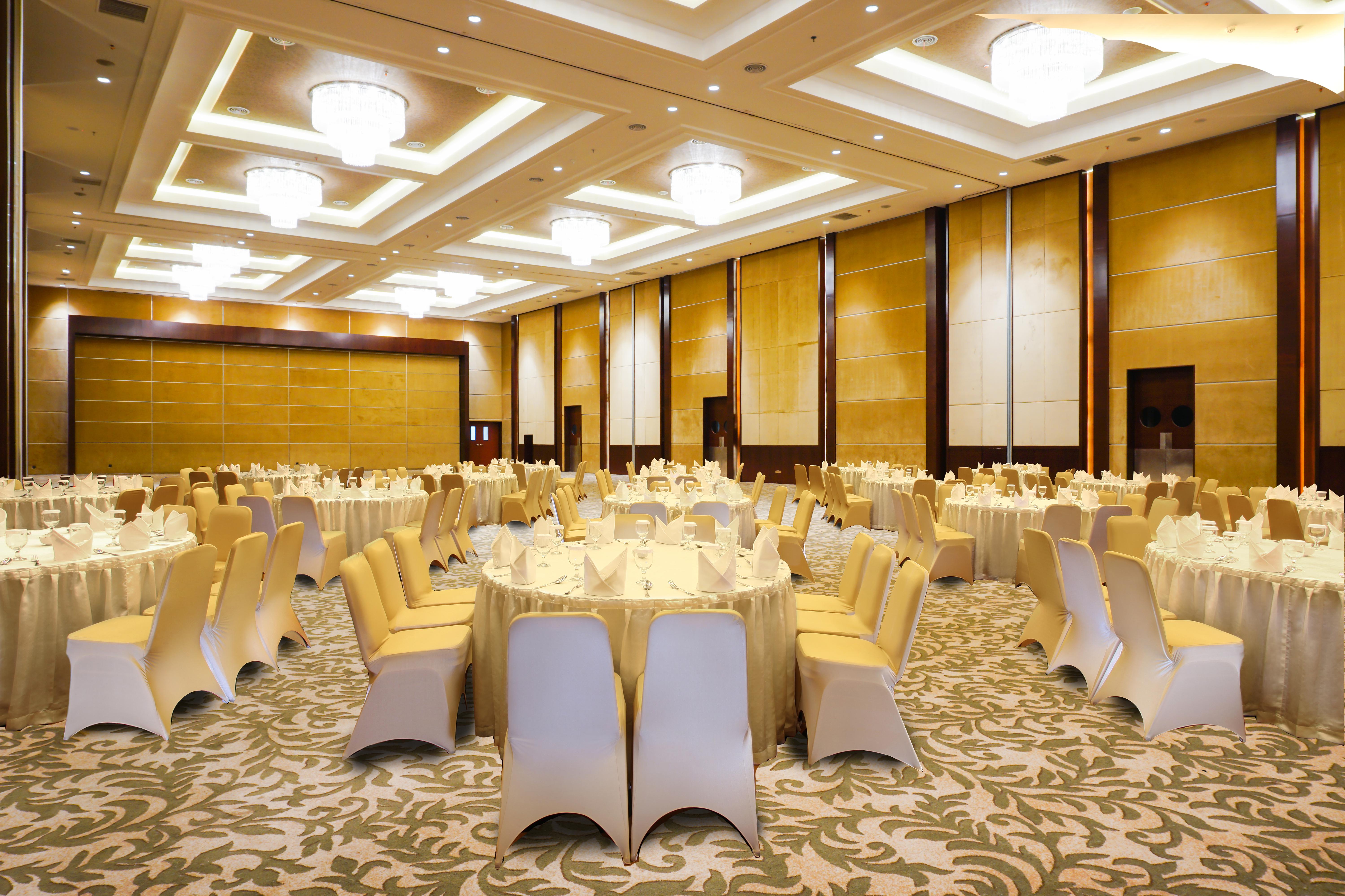 Swiss-Belhotel Serpong Exterior foto