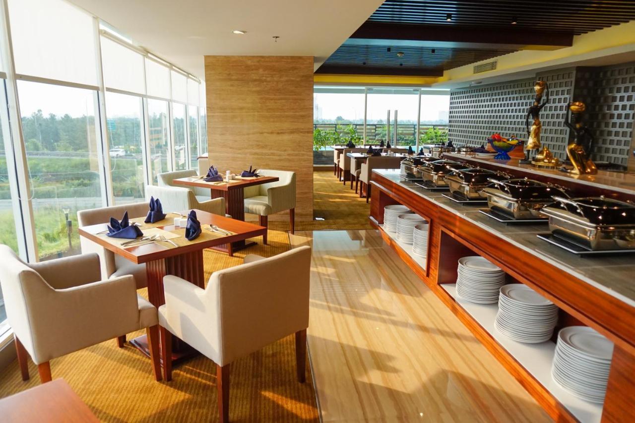 Swiss-Belhotel Serpong Exterior foto